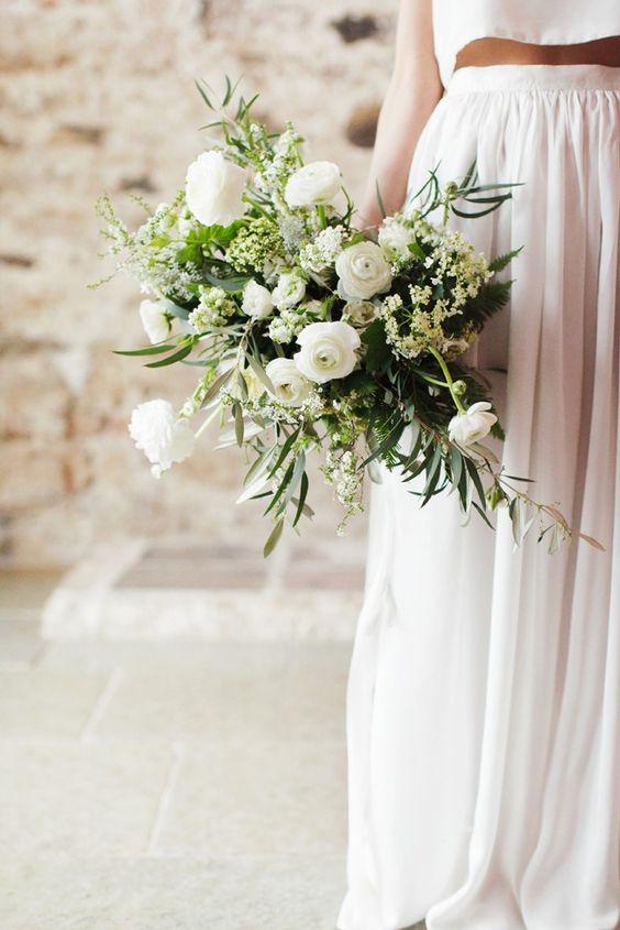WeddrApp's tweet photo. Not sure what to buy the happy couple? | Get together with your friends and record special moments 👰 🎊 | #wedding | https://t.co/UF9RHdvhE9 https://t.co/wh3YFU1xMj