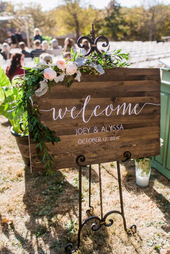 WeddrApp's tweet photo. Not sure what to buy the happy couple? | Get together with your friends and record special moments 👰 🎊 | #wedding | https://t.co/UF9RHdvhE9 https://t.co/wh3YFU1xMj