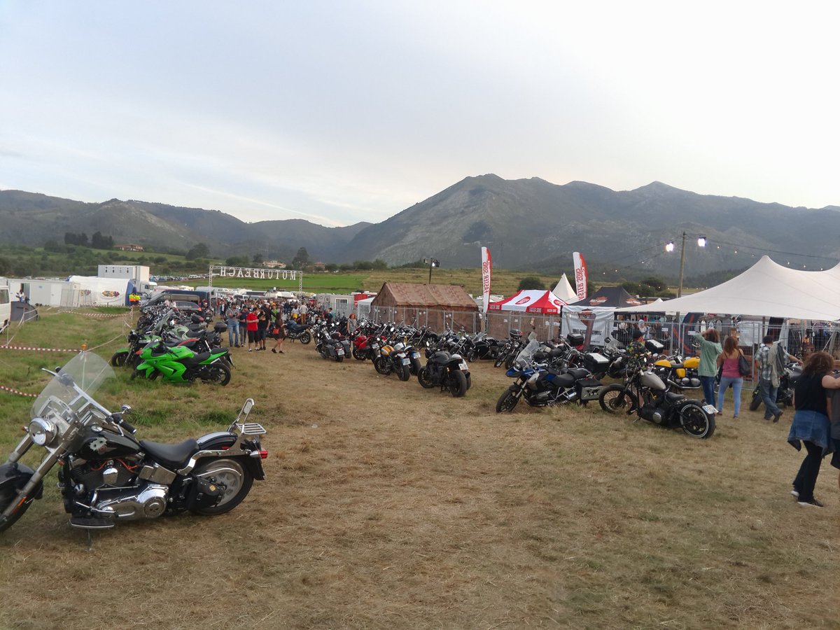 NorthRidermoto's tweet photo. El @Motorbeachfest de este año ha sido una gran experiencia, aquí es dejo unas fotos. Tendréis mas en el próximo vídeo 😃😃 https://t.co/pXdP22nPM3