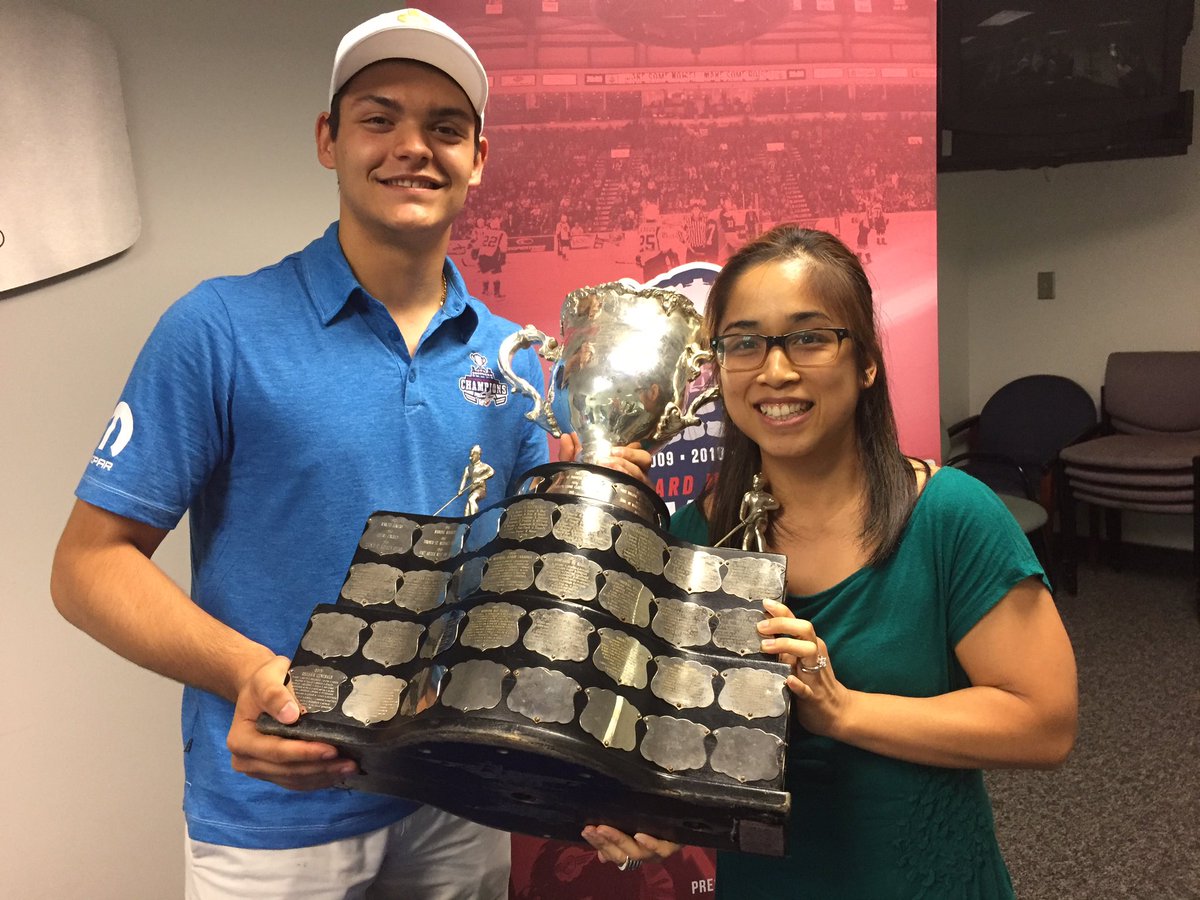 What a great visit <a href="/OfficialMOPAR/">MOPAR</a>, presenter of our #Memorial Cup Community Tour of Champions!!