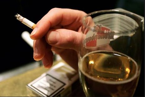 learnaboutsam's tweet photo. New: Marijuana users have more symptoms of alcohol/nicotine dependence, generalized anxiety disorder than non-users https://t.co/x25V4rtBTk https://t.co/cZUhmEqoGW