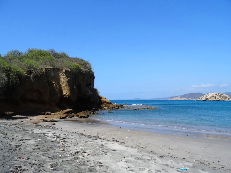 TauriTravel's tweet photo. Staying in Puerto Lopez, #Ecuador? Read about our #idea for an affordable #trip and visit 3 lovely beaches. 😊https://t.co/bhbF0keyqQ https://t.co/02Ht4yNTeE
