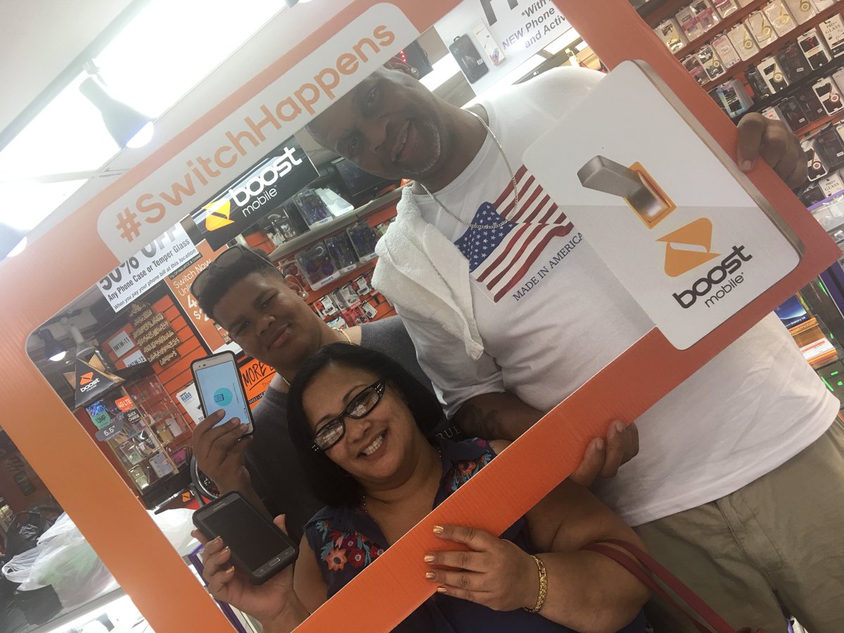 BoostSwapShop's tweet photo. #Switchhappens At @BoostSwapShop #boostnation #boosmobile
WE LOVE OUR CUSTOMERS!!!!!!!😍 https://t.co/j1dboZYMf1