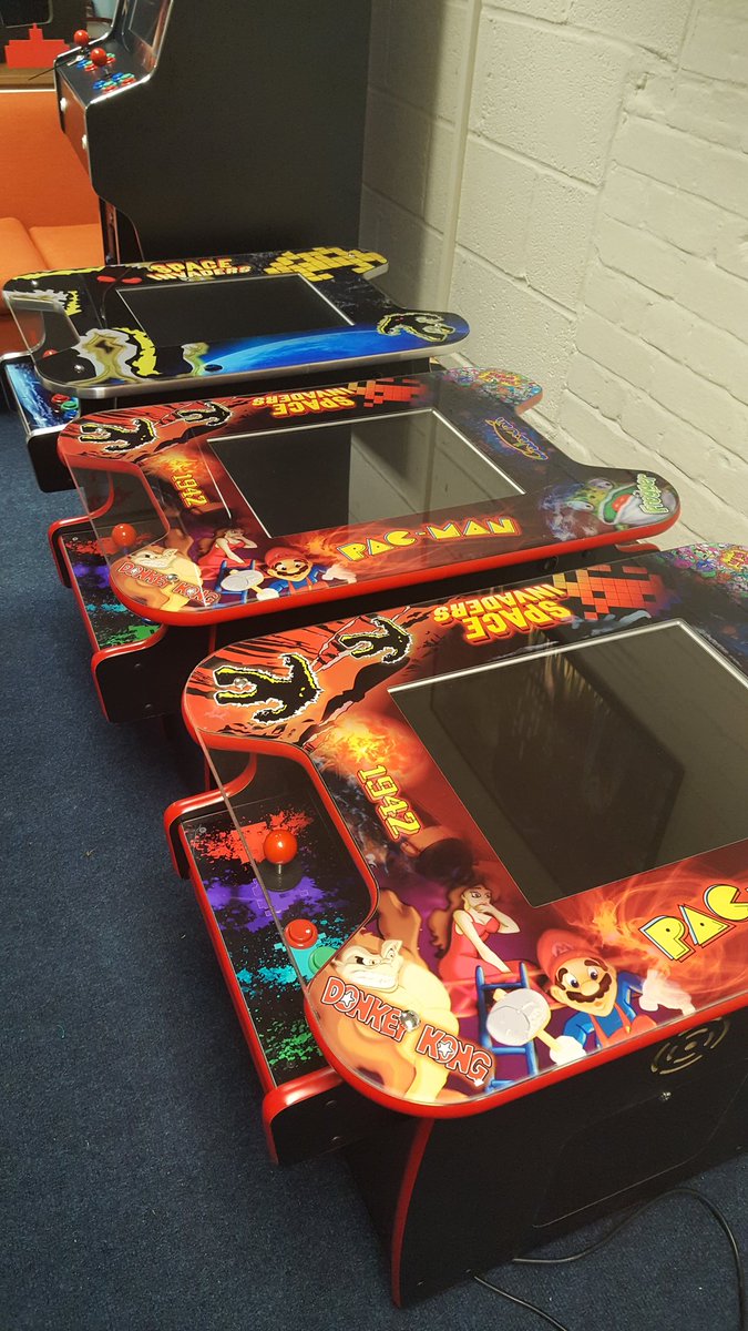 Retrocabs tweet media