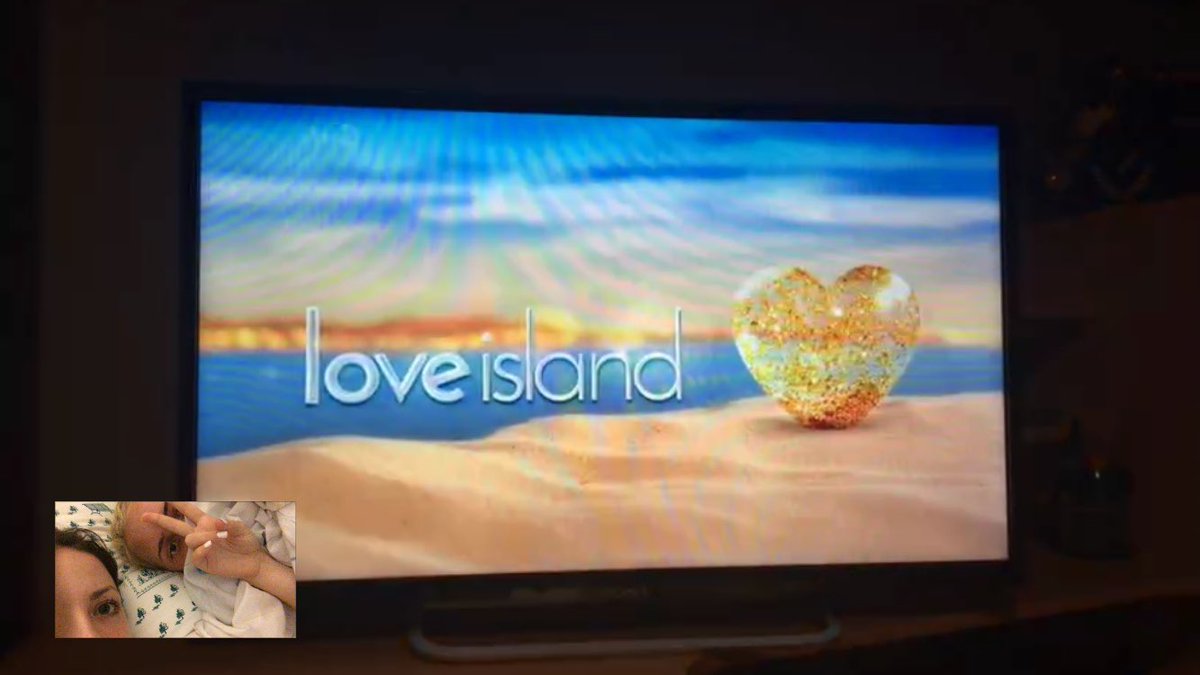 laurastarkk's tweet photo. Dedication to watch the loveisland final #abroadproblems #britsabroad #LoveIsIand @LoveIsland https://t.co/mH8zIDNksU