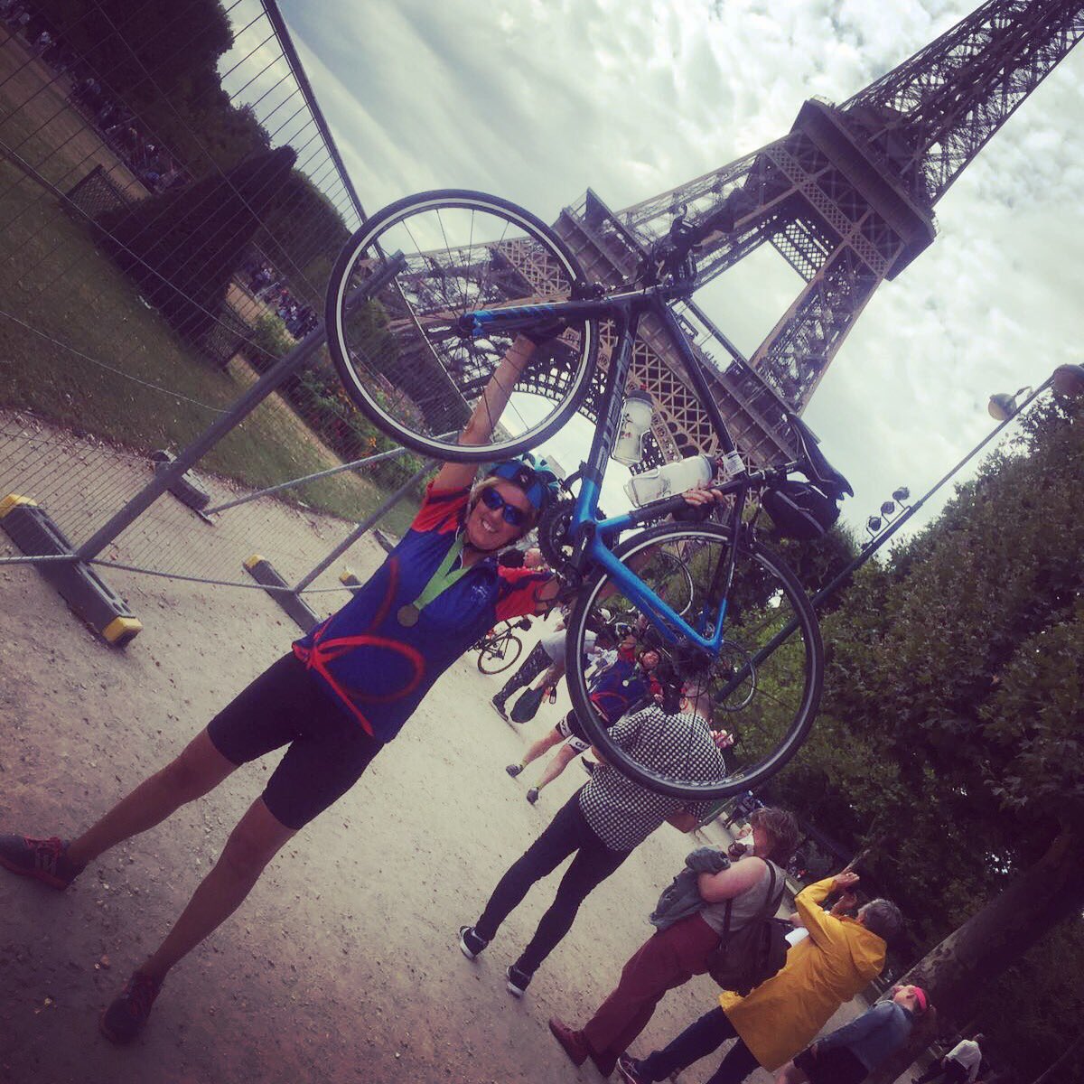 shepherdsam67's tweet photo. Victory as I reach the Eiffel Tower #L2P2017 @alzheimerssoc - how happy do I look?? https://t.co/WCeV983Q1r