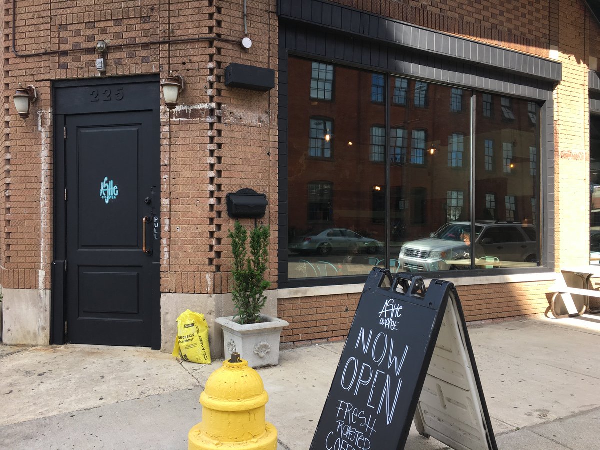 Eater Detroit tweet media