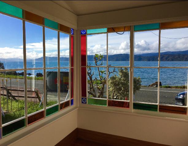HausPropertyNZ's tweet photo. Imagine waking up to this view every morning. Well you can! Seatoun, 2 bedrooms, $615 pw https://t.co/cAZPPVsU4d #Wellington https://t.co/qIzcoWuQ5P