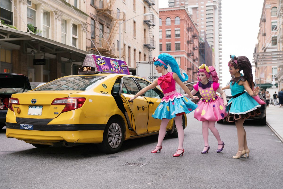 Daddymojo's tweet photo. Shop on. #Shopkins Live! Shop It Up! is coming to @TheFoxTheatre on 10/7 at 3PM for a stage show. #Atlanta https://t.co/h1Q2gkDP23
