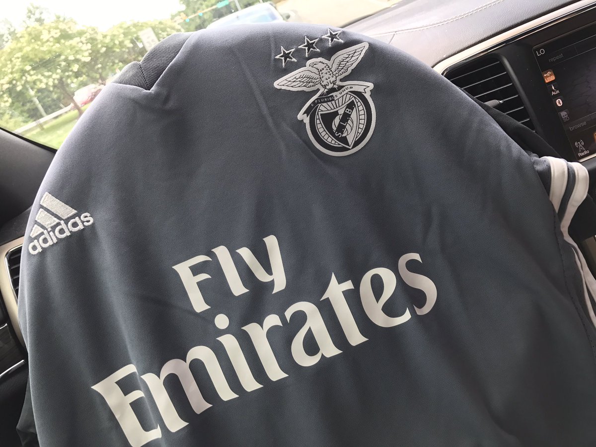 I can't thank you enough for sending this to the pobox <a href="/NikeJ12/">XII</a> the new away <a href="/SLBenfica/">SL Benfica</a> <a href="/slbenfica_en/">SL Benfica</a> is a banger 🔥