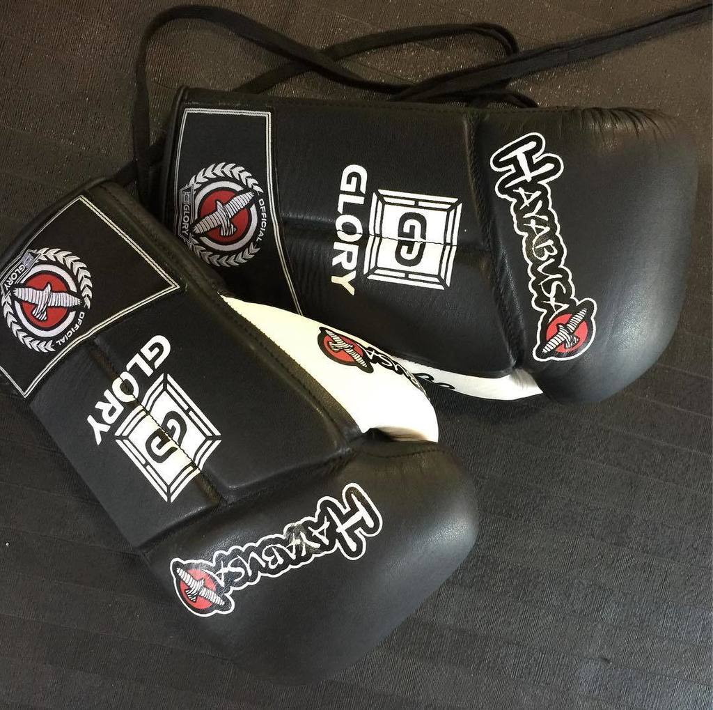 ChrisCamozzi's tweet photo. It's official! I'm now signed to @glorykickboxing !!! I'm ready, who's first? #ChrisCamozzi #UFC #MMA #MixedMartialArts #MMAFighter #Kickbo… https://t.co/T4YEkrwfTM