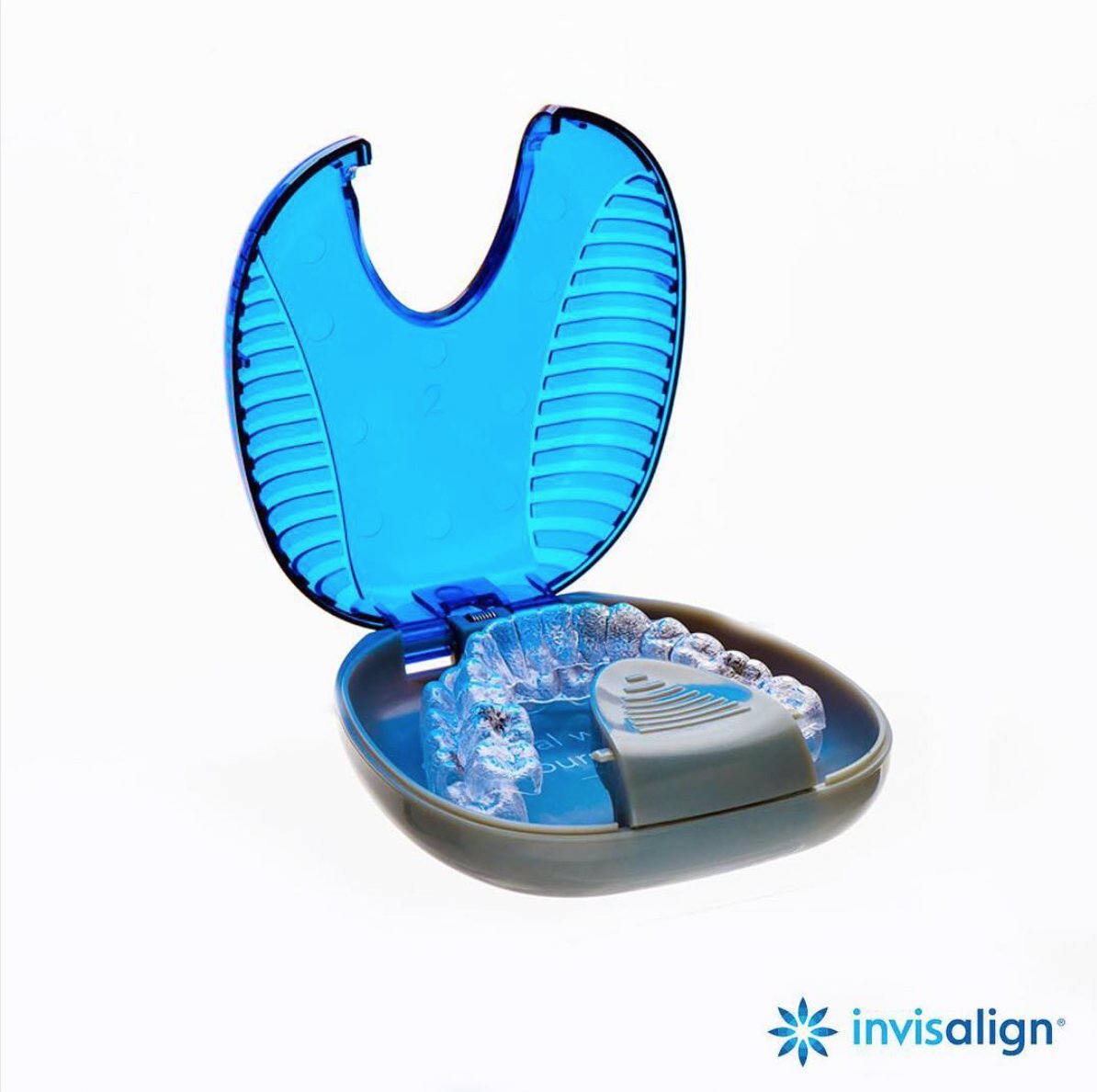 1stdentalchoice's tweet photo. We'd be happy to set up a private consultation to go over in detail the comparisons between #Invisalign vs. Braces, Payment options &amp; more https://t.co/ZWtE899142