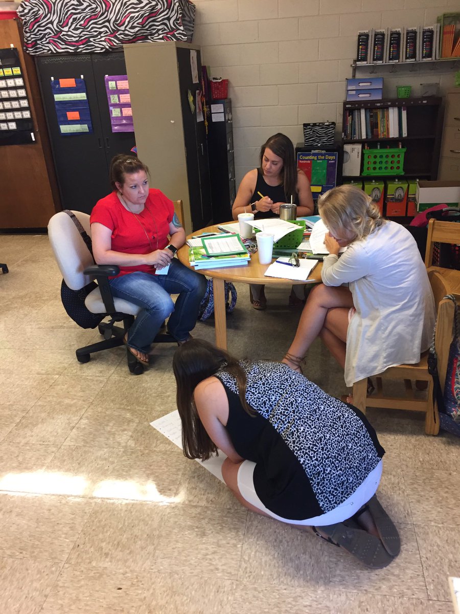 DrBlevins_M's tweet photo. Great work from two groups of very talented @WCDE_TN teachers @gray_elementary today as we learned about DRAs! https://t.co/wD7YYQfyrh