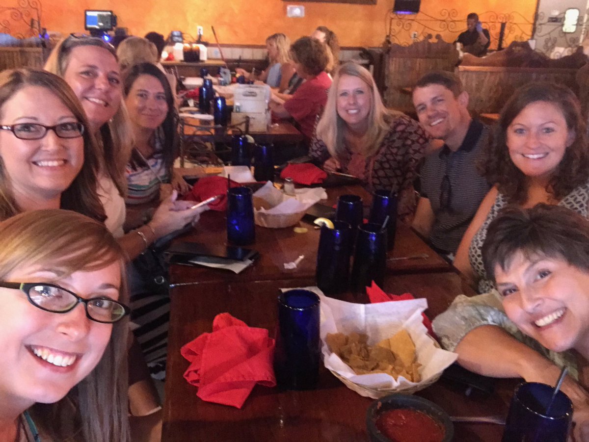 ReadwithCaffall's tweet photo. Cross Grade Level Bonding! #makeithappen #allmxr https://t.co/fgpC8g8y6G