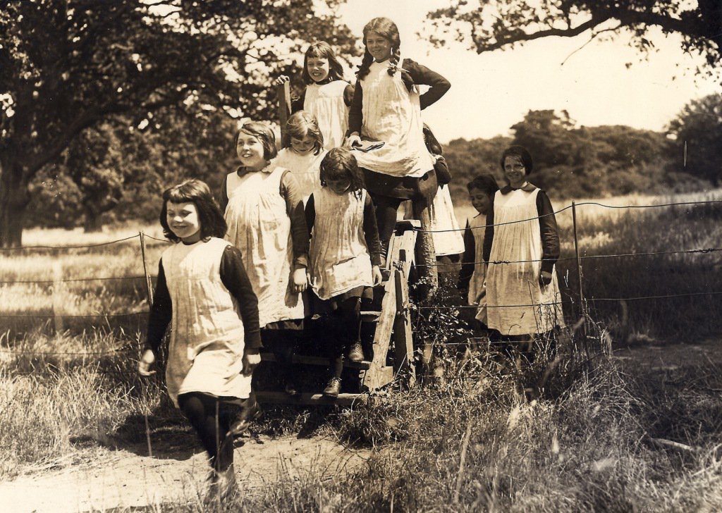 FoundlingMuseum's tweet photo. #FoundlingFact A two week summer camp was the only holiday for children at the Foundling Hospital. They stayed in tents in the countryside. https://t.co/JYQvX8OGYk