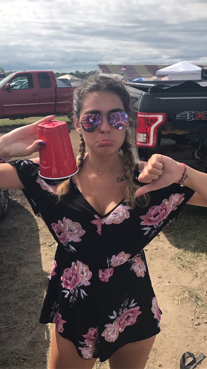 gabriellaescob's tweet photo. Until next year Faster Horses #PartyOfTheSummer #5yearslotsofbeers https://t.co/8jpHpGZJM8