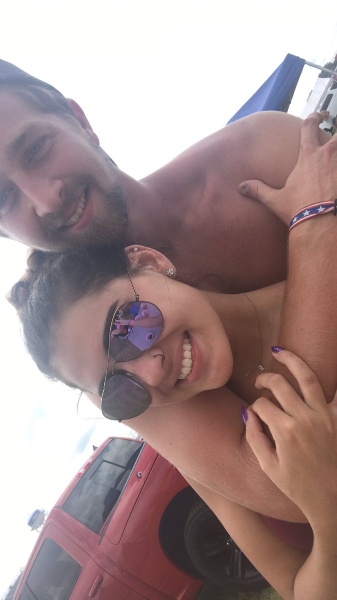 gabriellaescob's tweet photo. Until next year Faster Horses #PartyOfTheSummer #5yearslotsofbeers https://t.co/8jpHpGZJM8