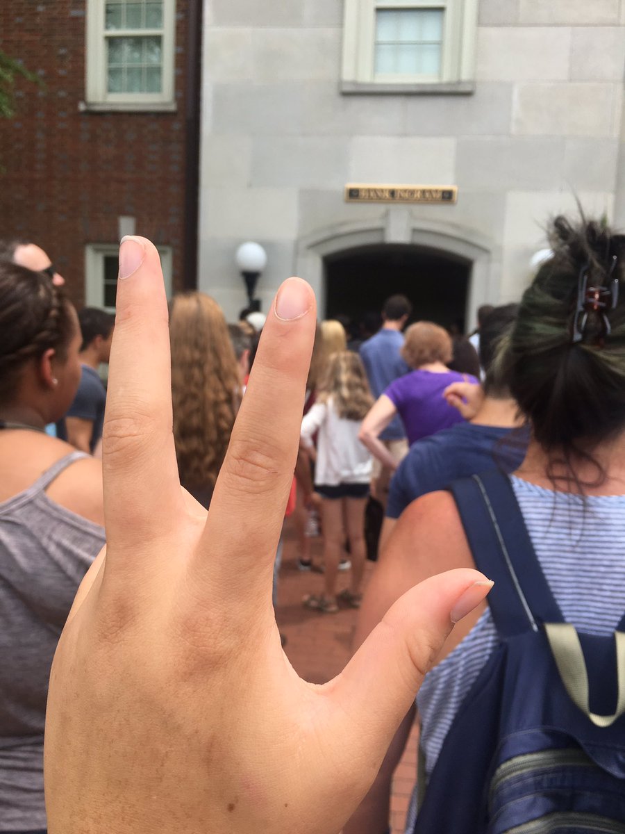LucySBritto's tweet photo. VU everywhere #prevu2017 #vandytour https://t.co/ZP936QF2ke