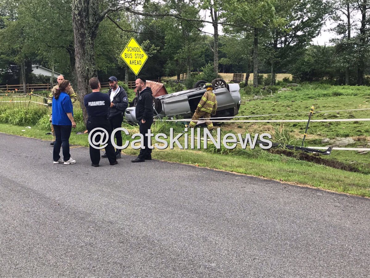 CatskillNews's tweet photo. PHOTOS: Hatzolah responded to a rollover at 73 Rose Rd. In Woodbourne; one patient was transported to the hospital with injuries. https://t.co/VA74ULuzSI