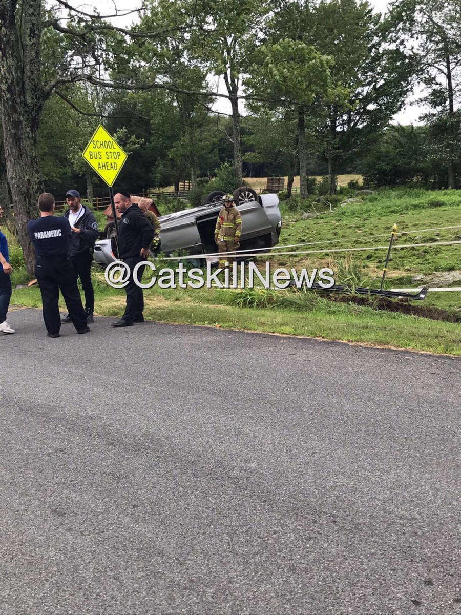 CatskillNews's tweet photo. PHOTOS: Hatzolah responded to a rollover at 73 Rose Rd. In Woodbourne; one patient was transported to the hospital with injuries. https://t.co/VA74ULuzSI