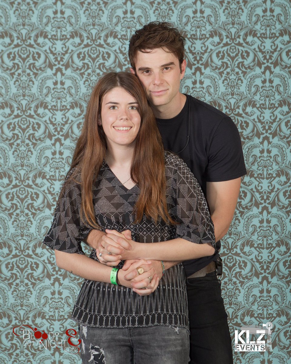 ZittiEJessie's tweet photo. @BloodyNightCon OMG THANK YOU SO MUCH FOR BRINGING BACK MY FAVE ACTOR OF ALL TIME😍😭❤️ can't wait to meet you again @natebuzz ❤️#bnce2018 https://t.co/HmsmoixYIZ