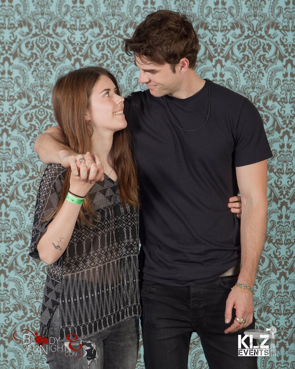 ZittiEJessie's tweet photo. @BloodyNightCon OMG THANK YOU SO MUCH FOR BRINGING BACK MY FAVE ACTOR OF ALL TIME😍😭❤️ can't wait to meet you again @natebuzz ❤️#bnce2018 https://t.co/HmsmoixYIZ