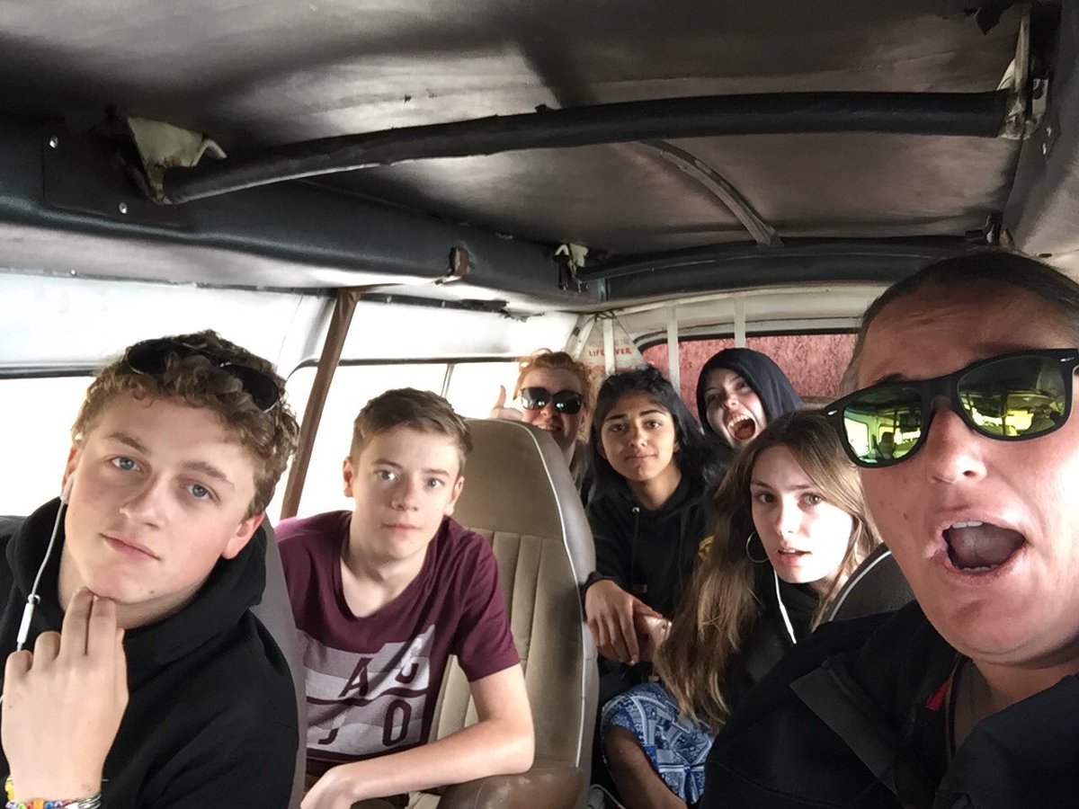 KenyaLuttColl's tweet photo. Safari adventures #stuckinthemud https://t.co/KFstlsRy2g