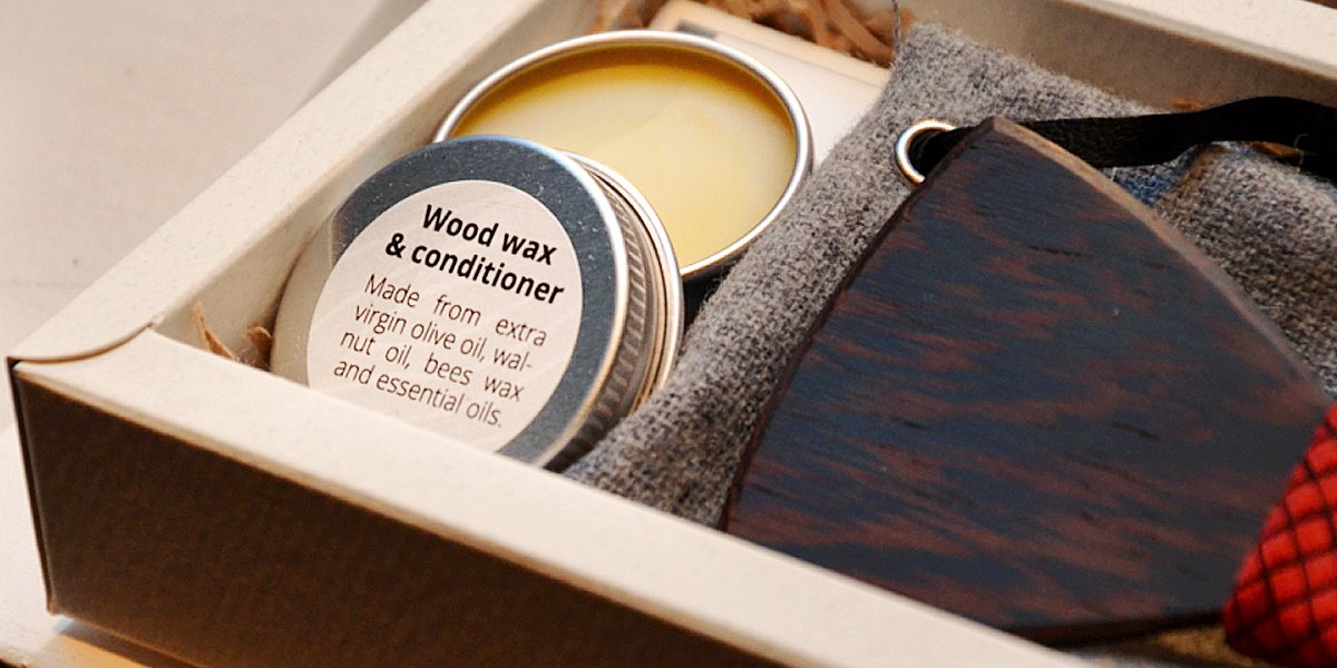 exallo's tweet image. Look at our bowties care package!We care about what happens to your #bowtie after we create it, as much as we care while we do! #mensfashion