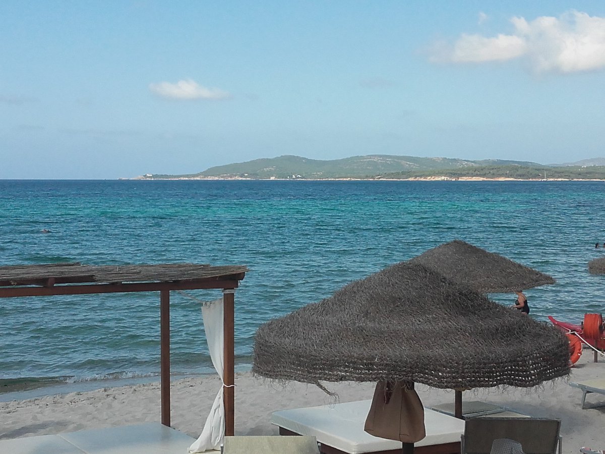 RosaMFresu's tweet photo. Alghero. Mare. Relax. lunedì. #sardolicesimo https://t.co/hRAnfkz6DF