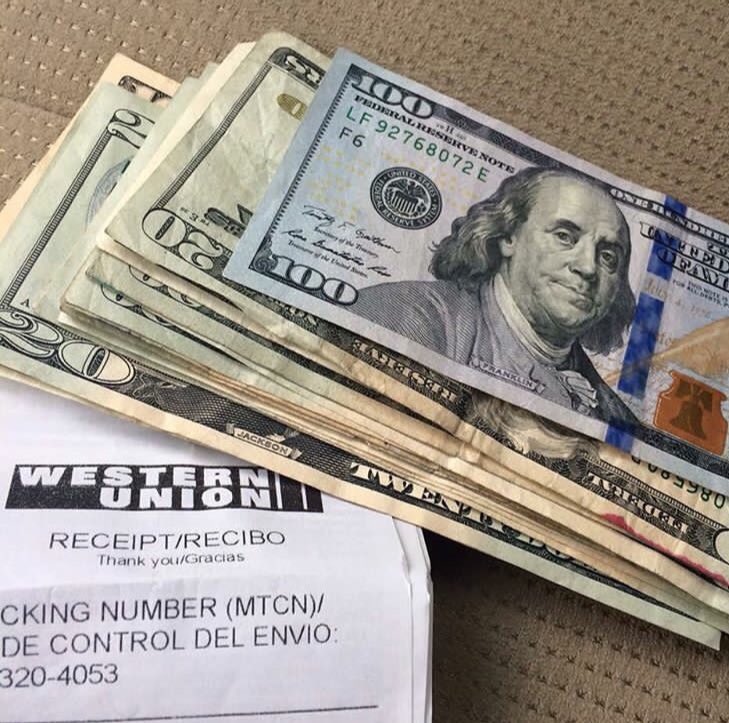 Kae1Brooks's tweet photo. let's make some💰 #MoneyTeam https://t.co/ZyEPniVal7