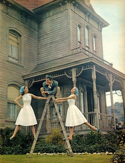Collider's tweet photo. #MondayMotivation

Anthony Perkins on the 'Psycho' set. https://t.co/mj9XvWwn7R