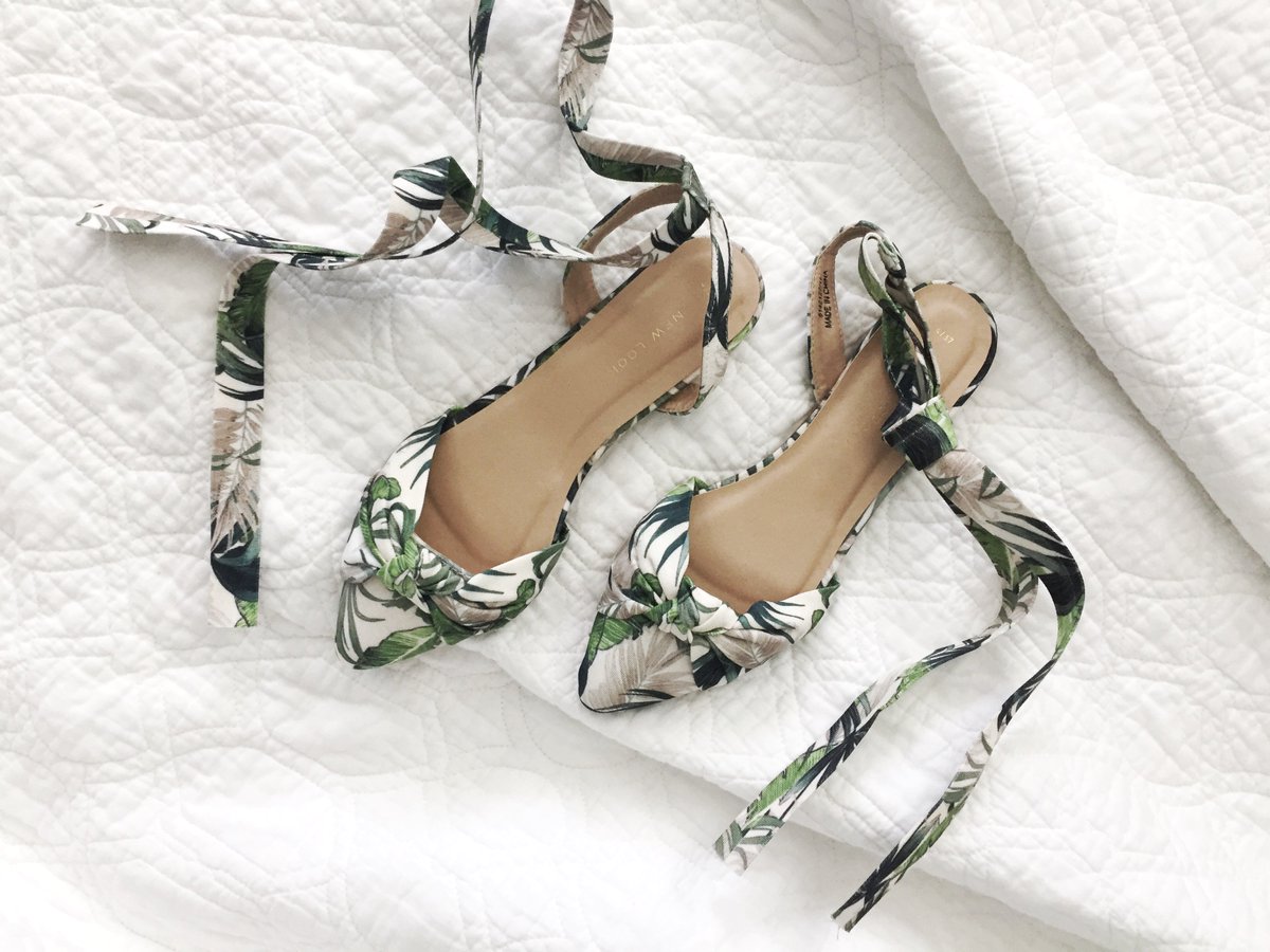 COLORbyK's tweet photo. Craving palms?! 🌴 scoop up these pretties for $32 this summer 🙌🏻 https://t.co/mmnKpHfoEZ https://t.co/vc7EuuAskY