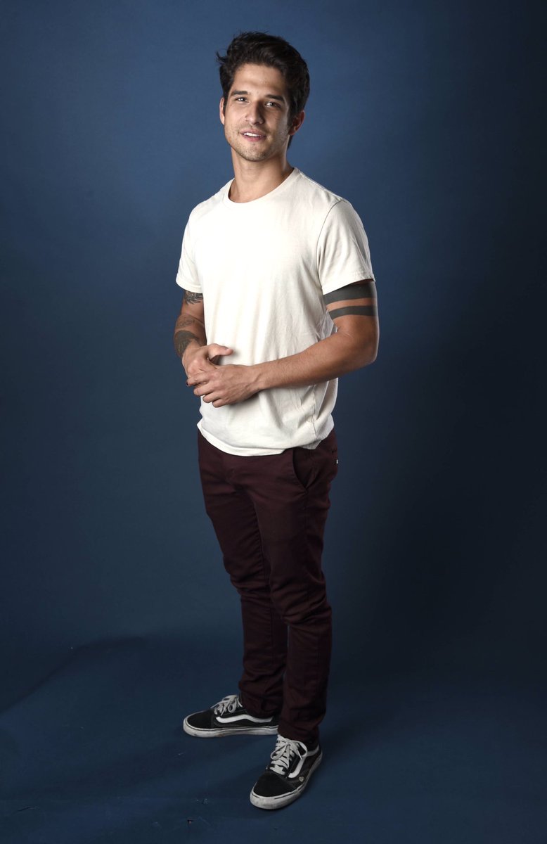 TposeyFR_'s tweet photo. 📸| Tyler Posey at the comic con https://t.co/DR4yHQOuum