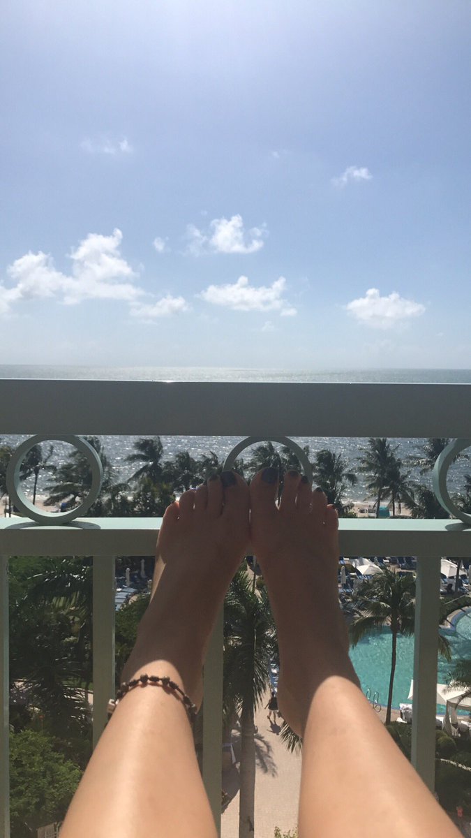 CINDYLPR's tweet image. A boat is safe in the harbor.But this is not the purpose of a boat. 

#MondayMotivaton #CreatingPaths