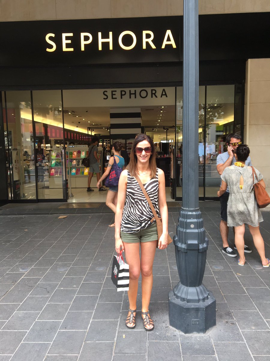 AngelaFitzpa's tweet photo. @TonyBainz @MarianKeyes Snap😍#lovesephora https://t.co/W9YMkleLuJ