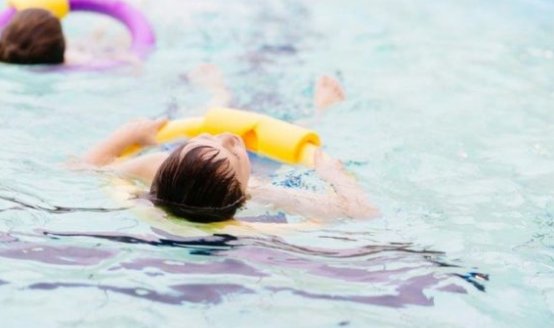 bbcgetinspired's tweet photo. Worrying stats 

Almost a third of 11-year-olds in England leave primary school unable to swim

https://t.co/s13aEIRQO1 https://t.co/i0K6yN696Y