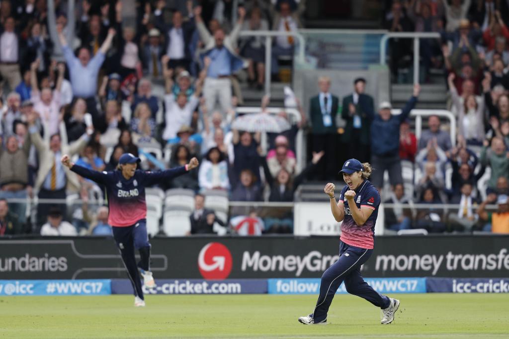 englandcricket's tweet photo. Relive every moment of an incredible #WWC17 final!

Highlights: https://t.co/mOFrmiQynE
#GoBoldly https://t.co/TuMmgICbaM
