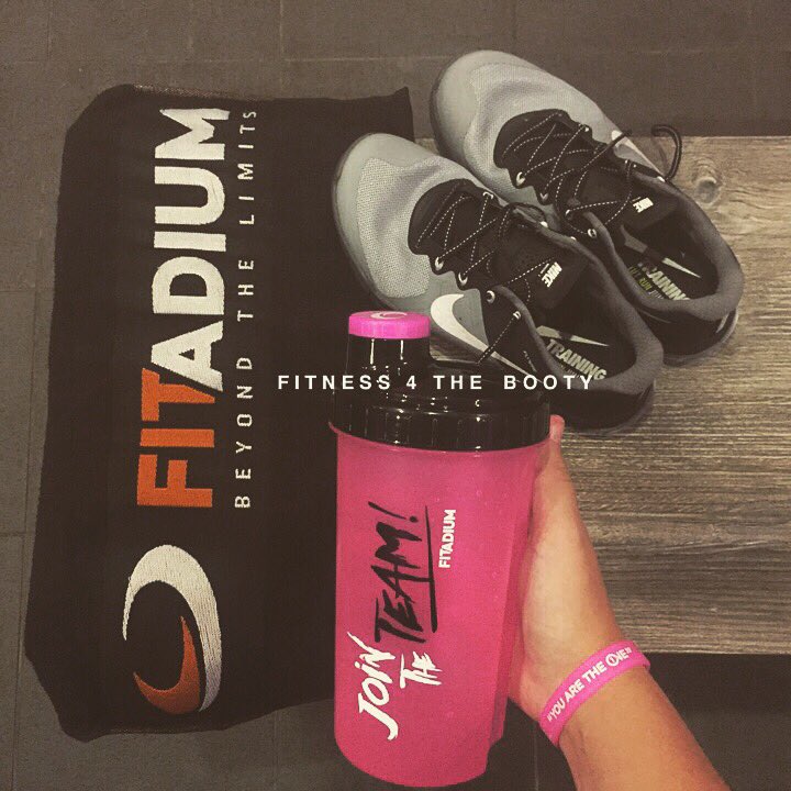 BodyComing's tweet photo. Venez me rejoindre sur mon instagram : 1yeartolose26kg :) https://t.co/QH95NdqwDv