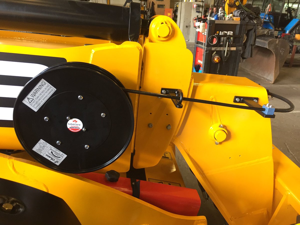LubecoreEurope's tweet photo. Lubecore Europe BV vanaf heden de importeur voor #Demac slangenhaspels. https://t.co/tv7CRxvGCI