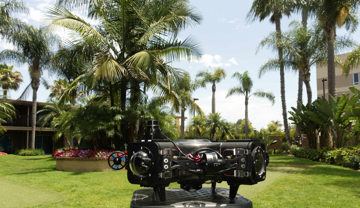 Arrivé à San Diego. On se prépare pour #RoboSub 
Arrived in San Diego. We are getting ready for #Robosub 
<a href="/etsmtl/">École de technologie supérieure</a>