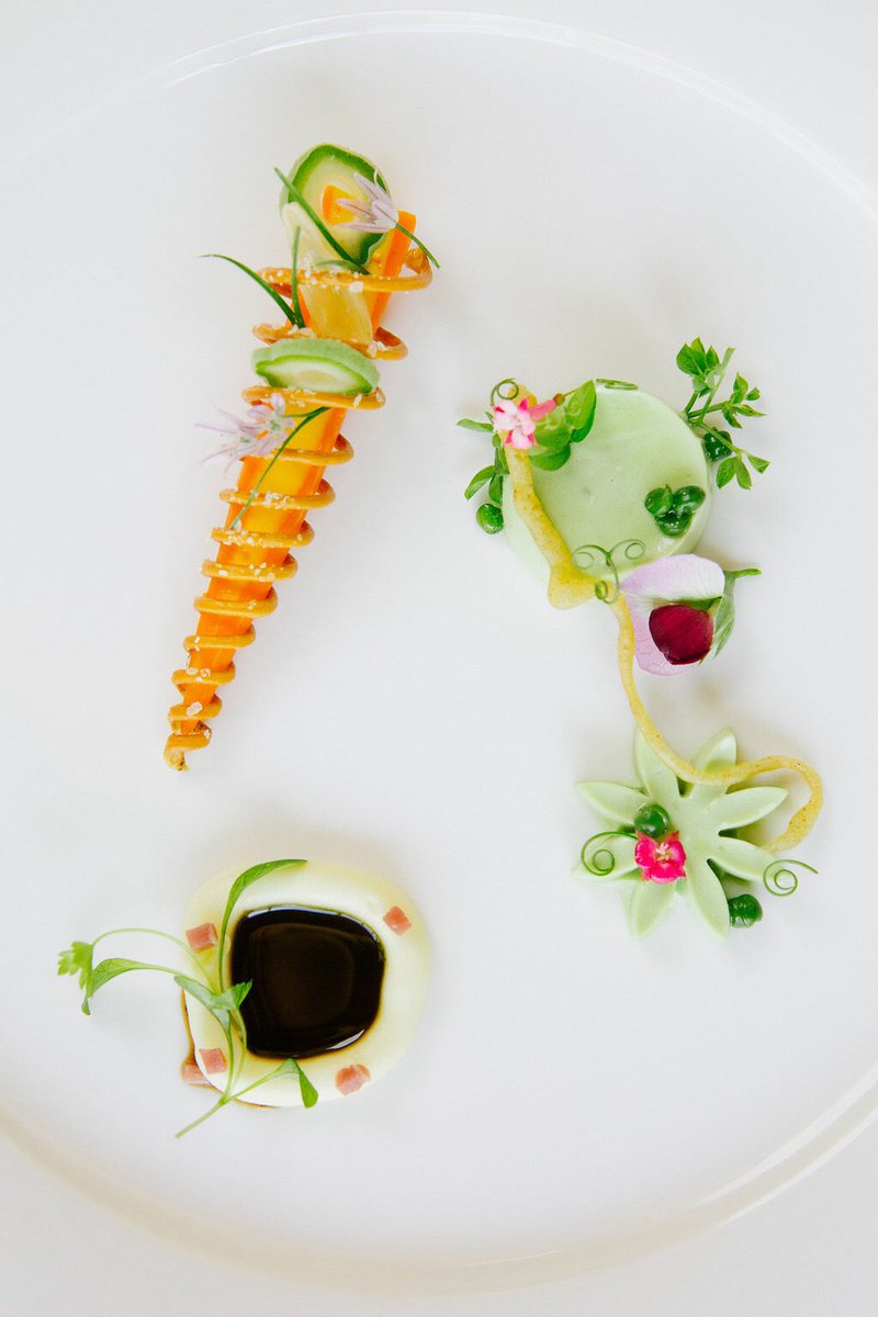 mentorBKB's tweet photo. Early days... Presentation of Team USA's garnishes at one of the first coaches sessions [April 2016] #bocusedorusa #roadtolyon #goldinlyon https://t.co/0GeCtWPtPo