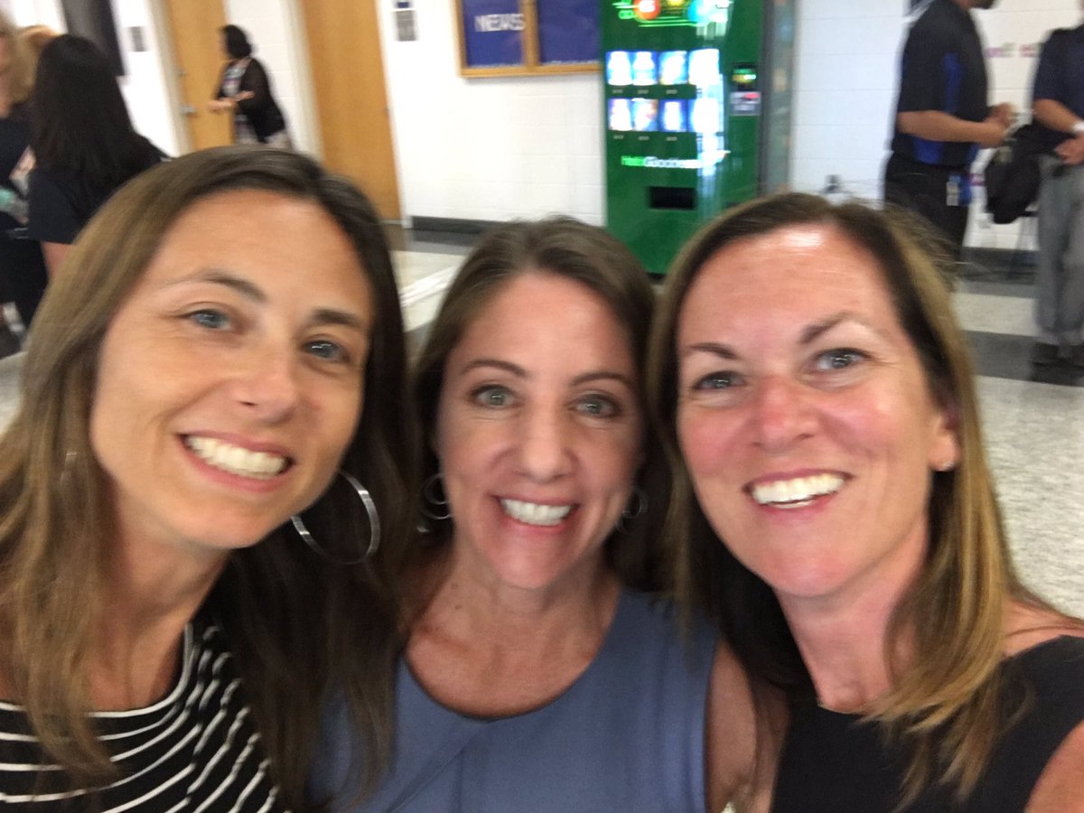 acdaves's tweet photo. #VBamazing and having fun catching colleagues! https://t.co/G0lzLUKEbq