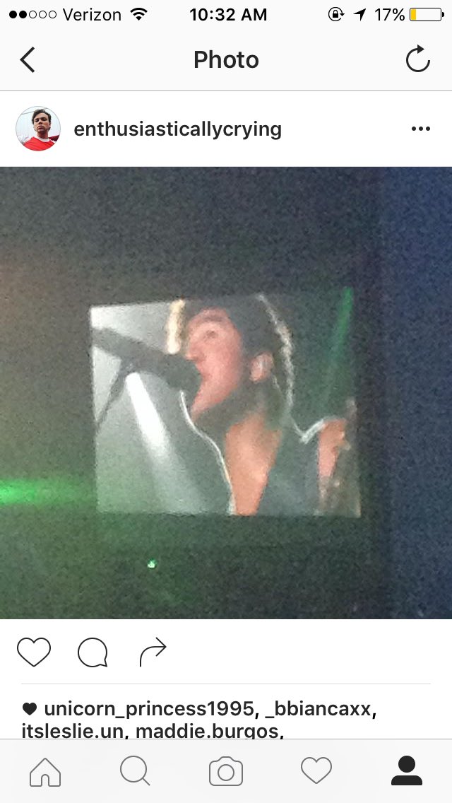notafraidhes's tweet photo. HOW HAS IT BEEN A YEAR IM SO UPSET #slflatlanta #slflatl #slfl @5SOS https://t.co/EWHMor9zSg
