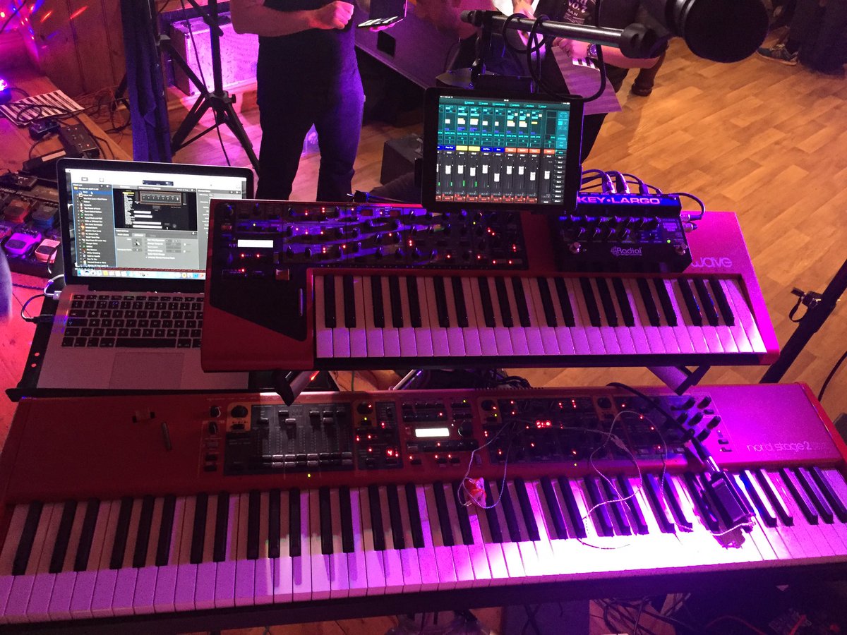 stevekeys99's tweet photo. If Carlsberg did keyboard rigs...@Radial_Eng @nordkeyboards @BEHRINGER https://t.co/KGheemHFhm