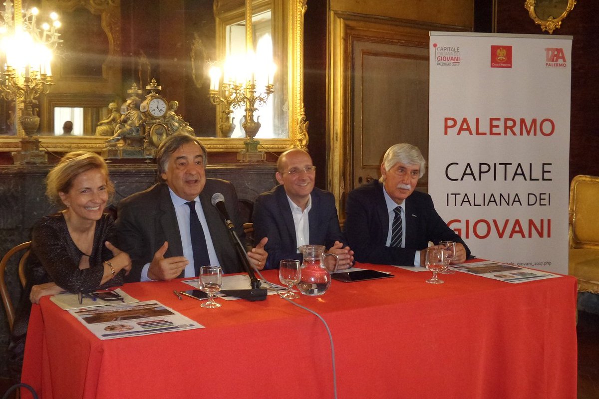 Nell'anno di #Palermo #CapitaleGiovani ERSU offre a #studenti in vacanza 300 posti in 5 residenze nel centro storico comune.palermo.it/palermo-si-fa-…