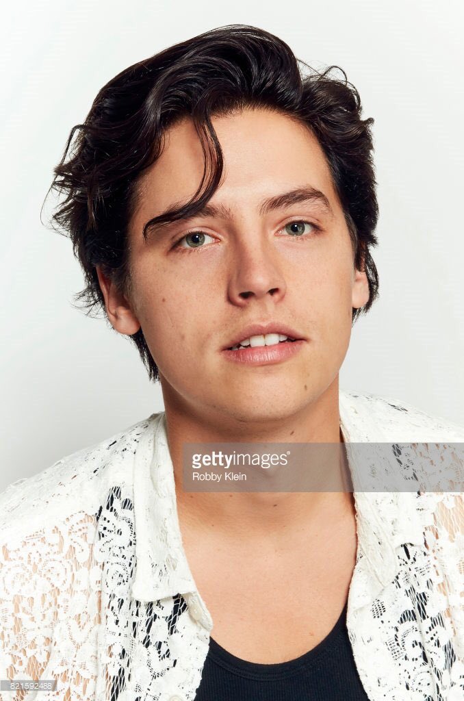 Bughead Updates On Twitter Photos Cole Sprouse Comic Con 2017