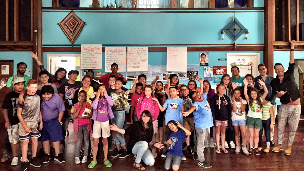 BirdRunningH2O's tweet image. Our future filmmakers at @AIHFS_Detroit Dream Seekers youth group! #sundance #nativefilm