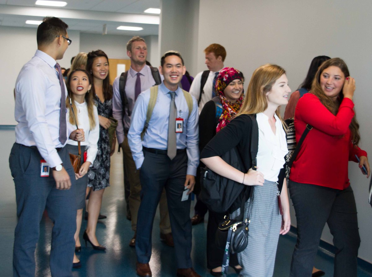 1LECOM's tweet photo. The first days of medical school have been full of information, new faces, and tons of excitement! #LECOMmunity @LECOMWellness @ErieNewsNow https://t.co/4RcT6V7dWp