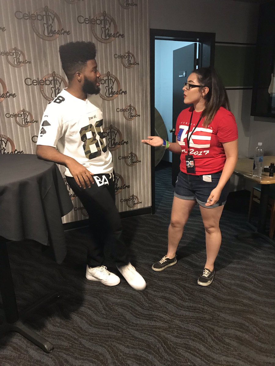 bigbeyy's tweet photo. @thegreatkhalid is so down to earth ! We talked about the weather and El Paso and how "Disney" he is !! Best concert to go to honestly 🇺🇸❤️💙 https://t.co/SzEhSSflwR