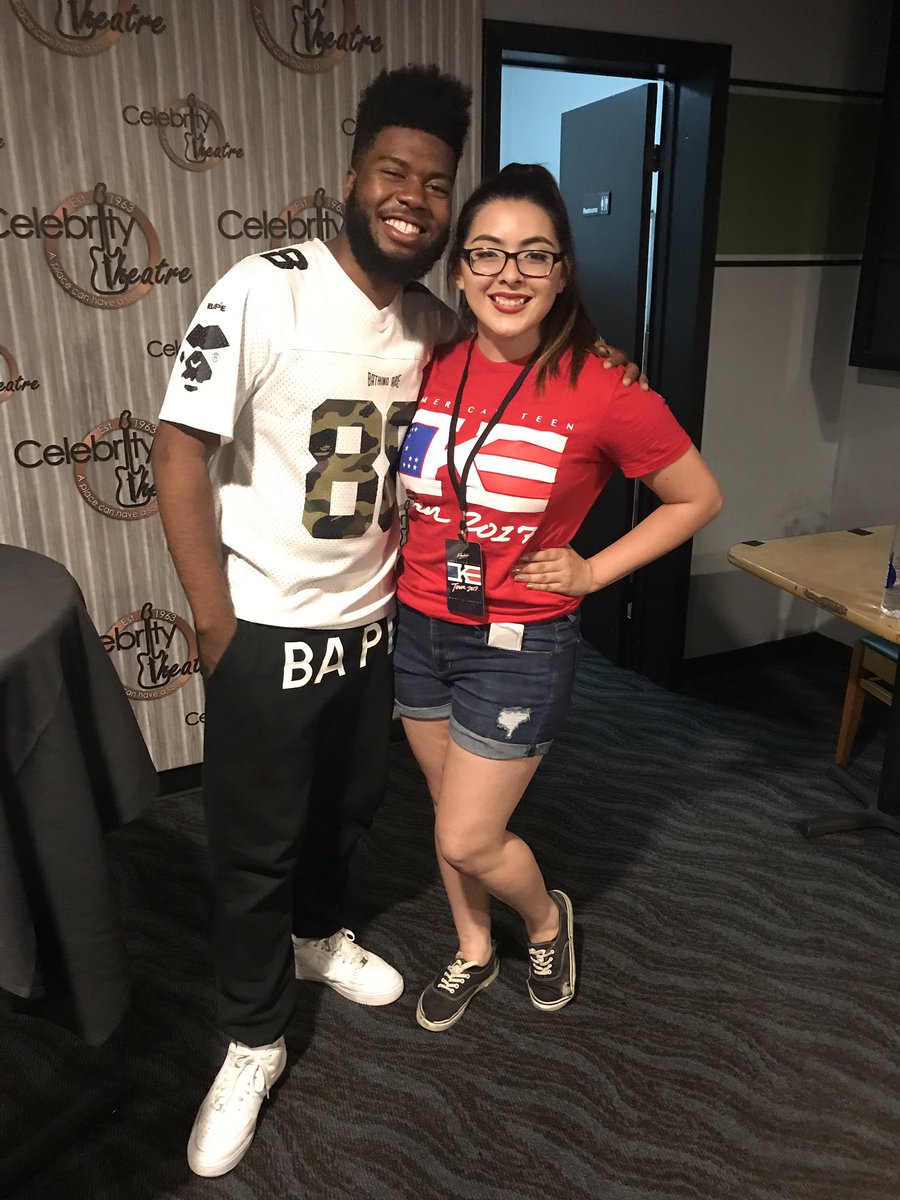 bigbeyy's tweet photo. @thegreatkhalid is so down to earth ! We talked about the weather and El Paso and how "Disney" he is !! Best concert to go to honestly 🇺🇸❤️💙 https://t.co/SzEhSSflwR